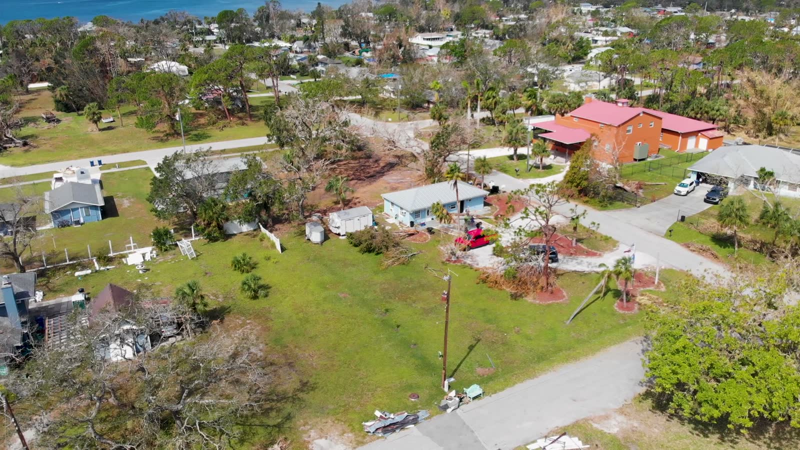 4k-drone-video-of-hurricane-damage-in-englewood-f.mp4