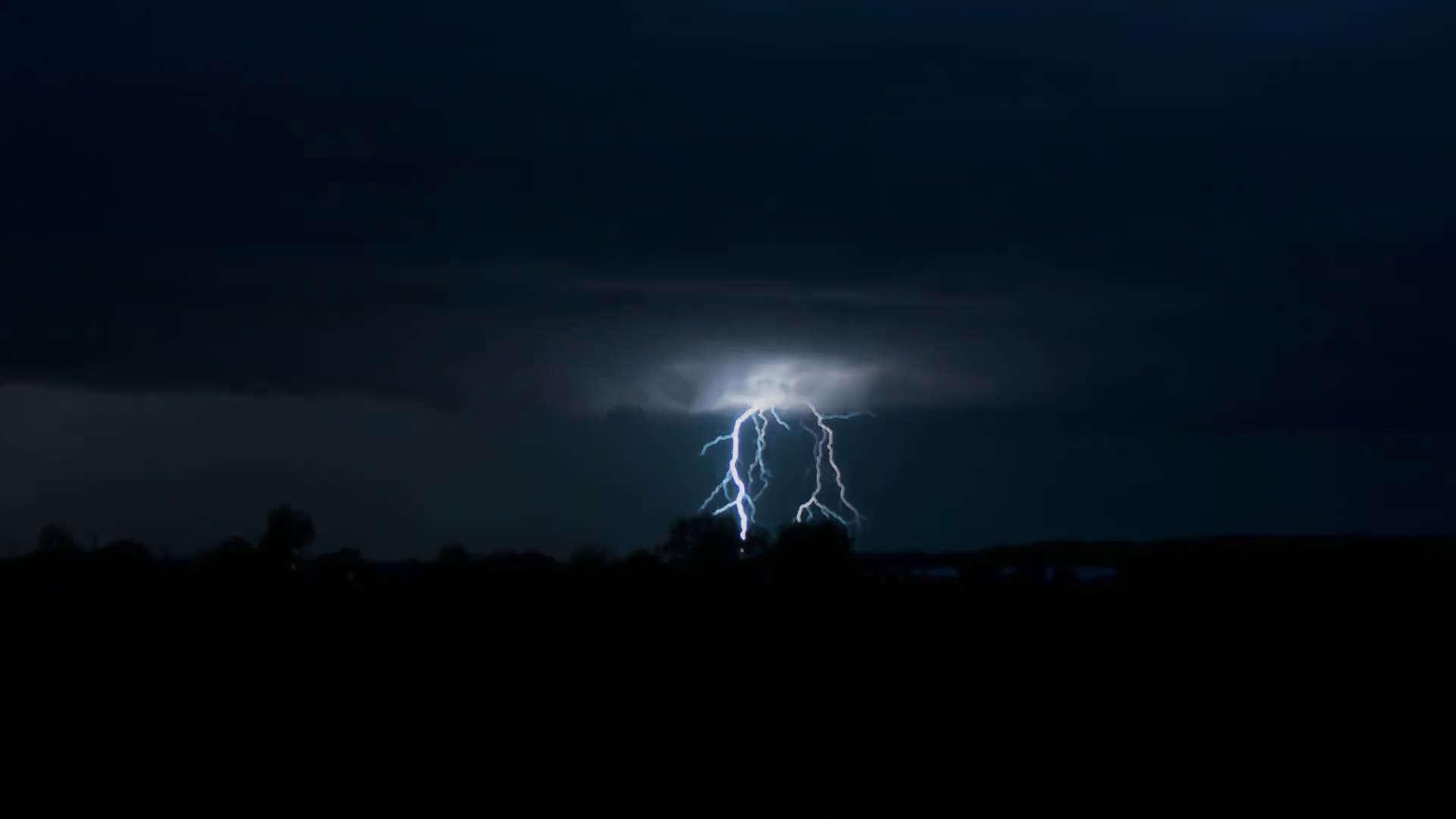 lightning-night.mp4