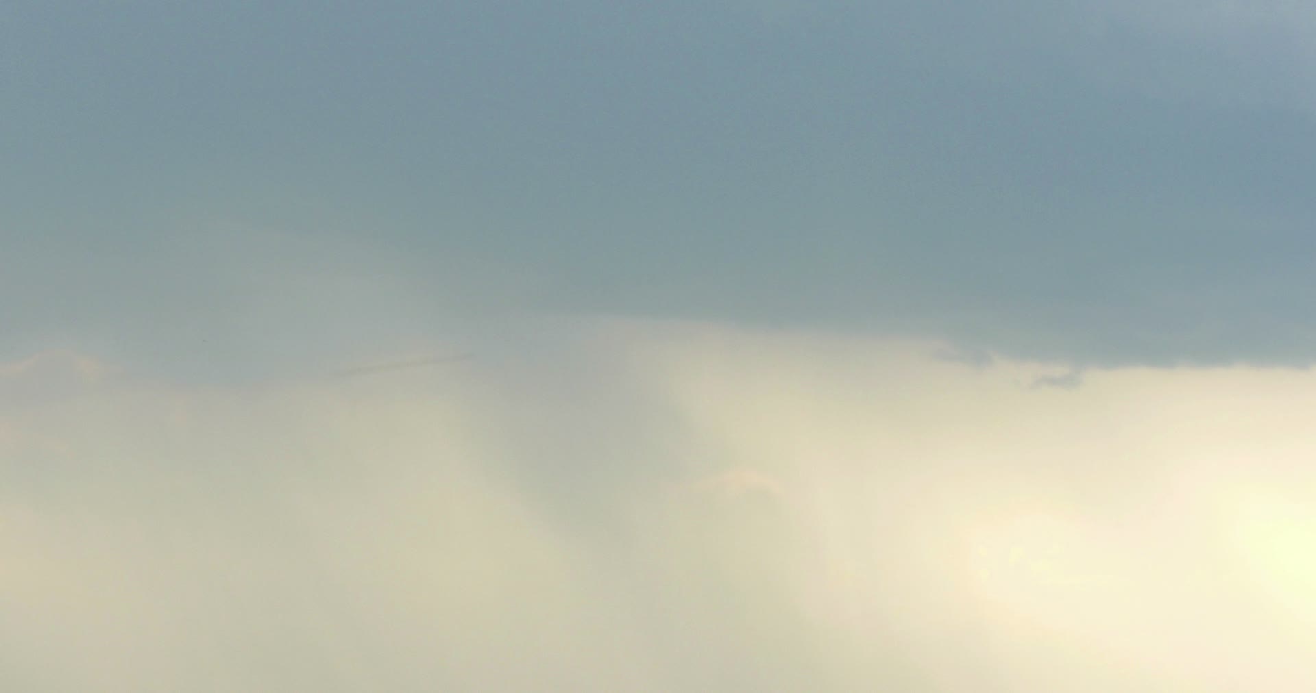 lightning-under-thunderstorm-4k-2.mp4