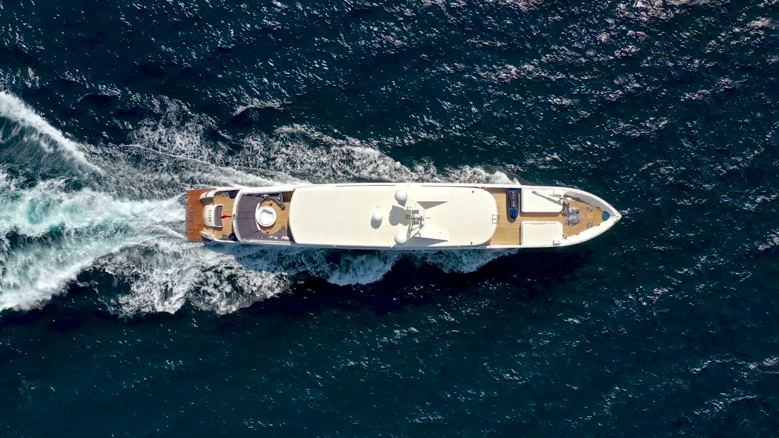 luxury-yacht-sailing-on-the-blue-ocean.mp4