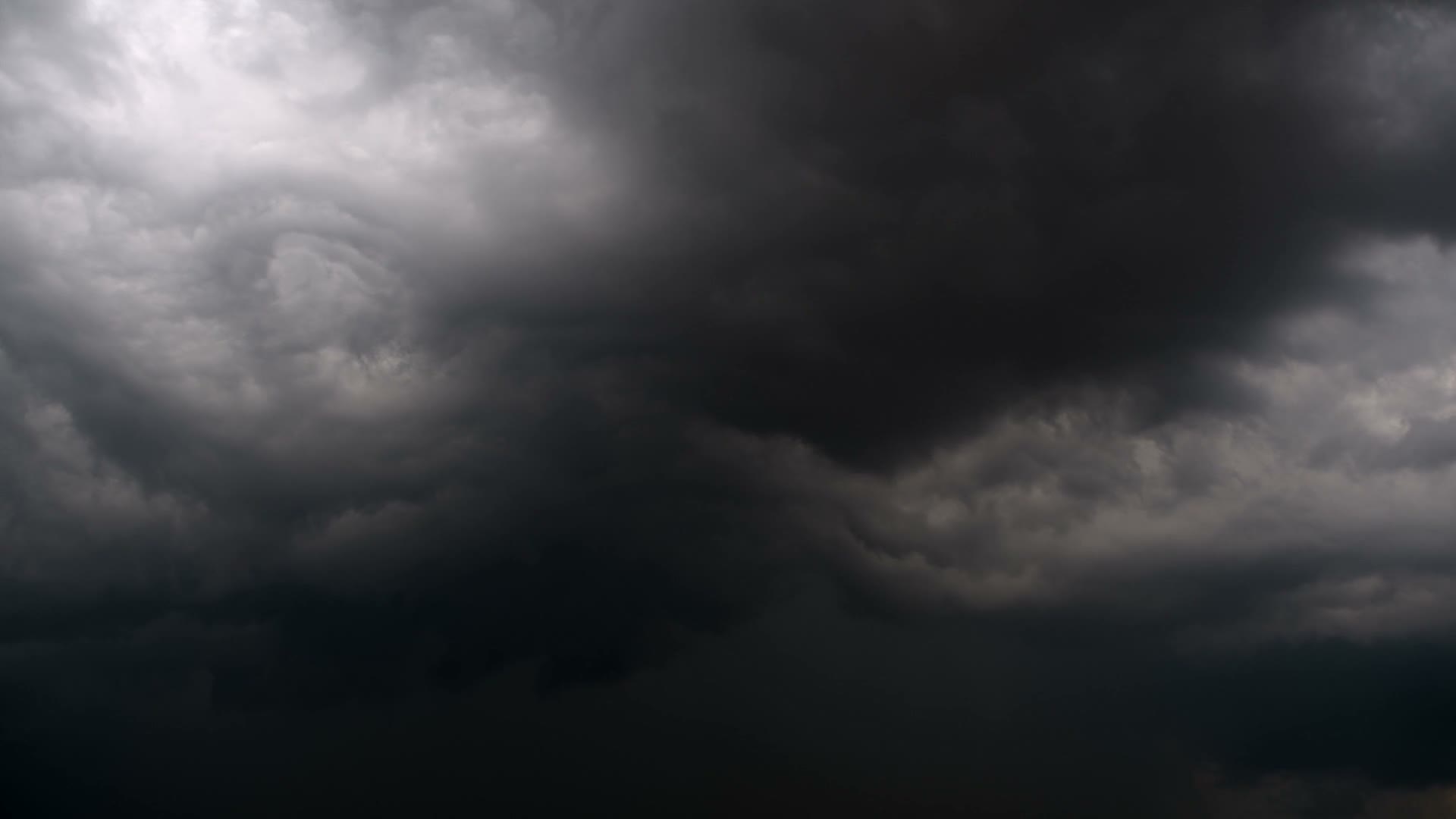 ominous-dark-storm-clouds-gathering.mp4