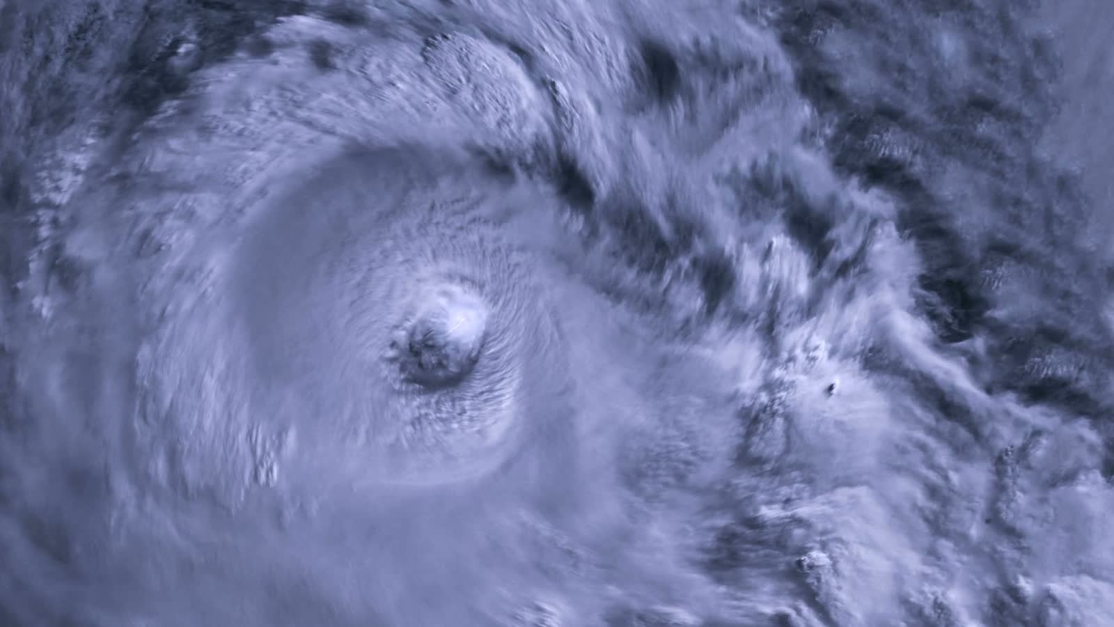 the-hurricane-storm-with-lightning-over-the-ocean.mp4