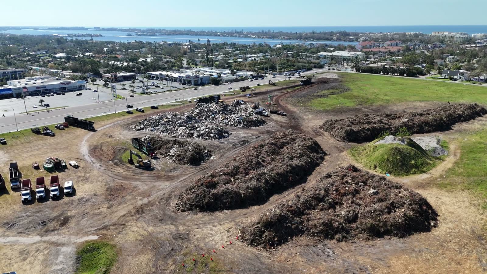 massive-waste-dump-in-sarasota-florida-after-hurr.mp4