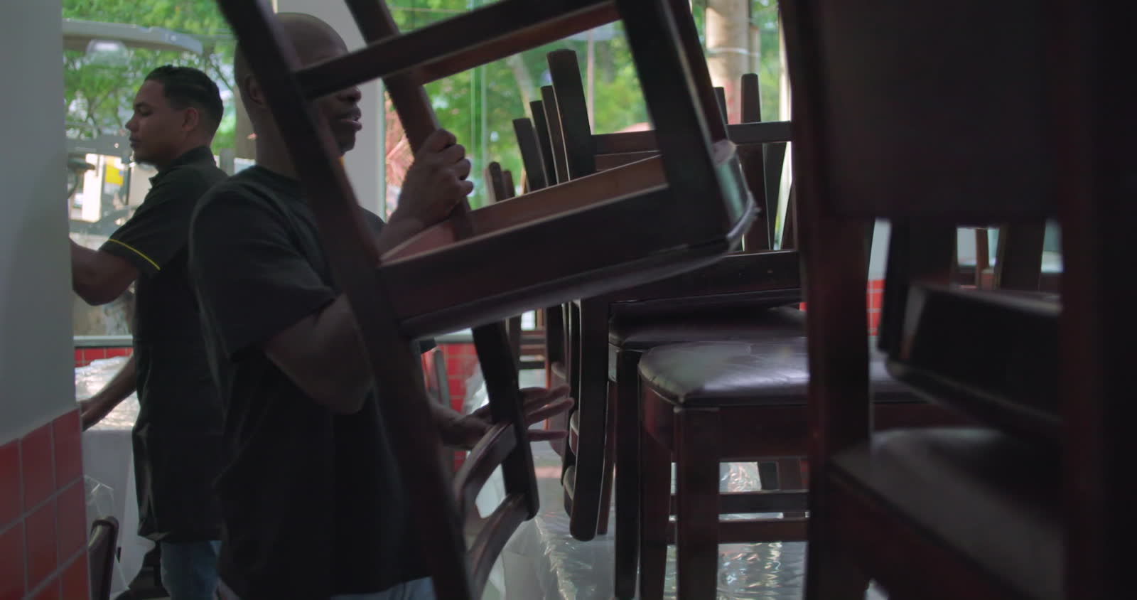 staff-members-getting-restaurant-ready-for-day-li.mp4