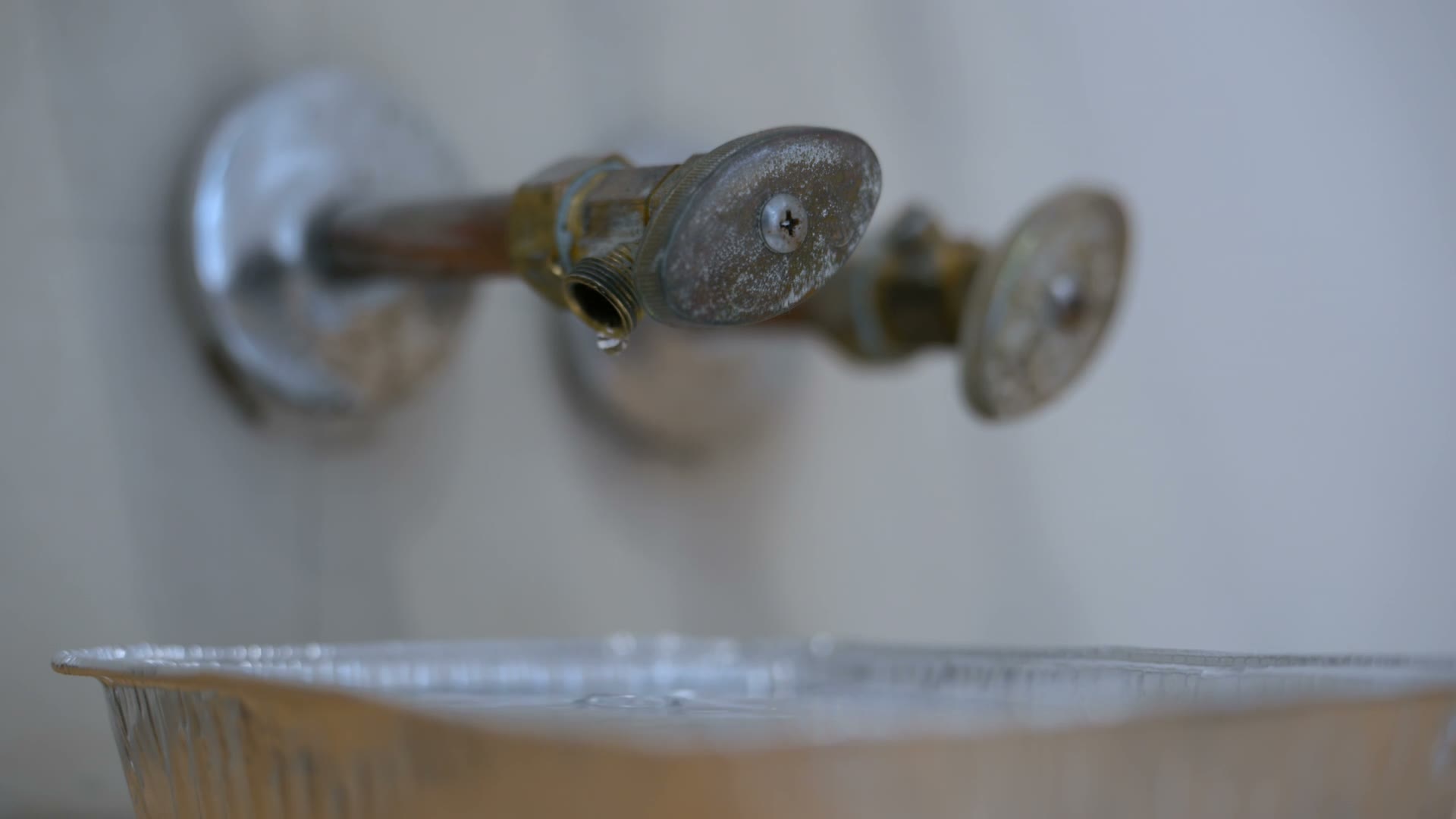 faucet-drip-pan.mp4
