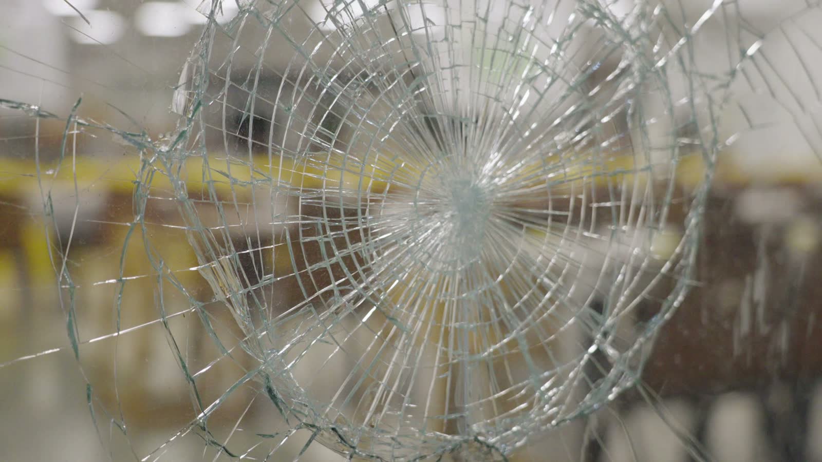 vandalism-glass.mp4