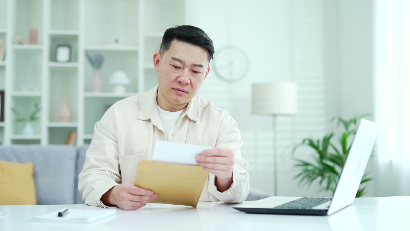 letter-badnews-m.mp4