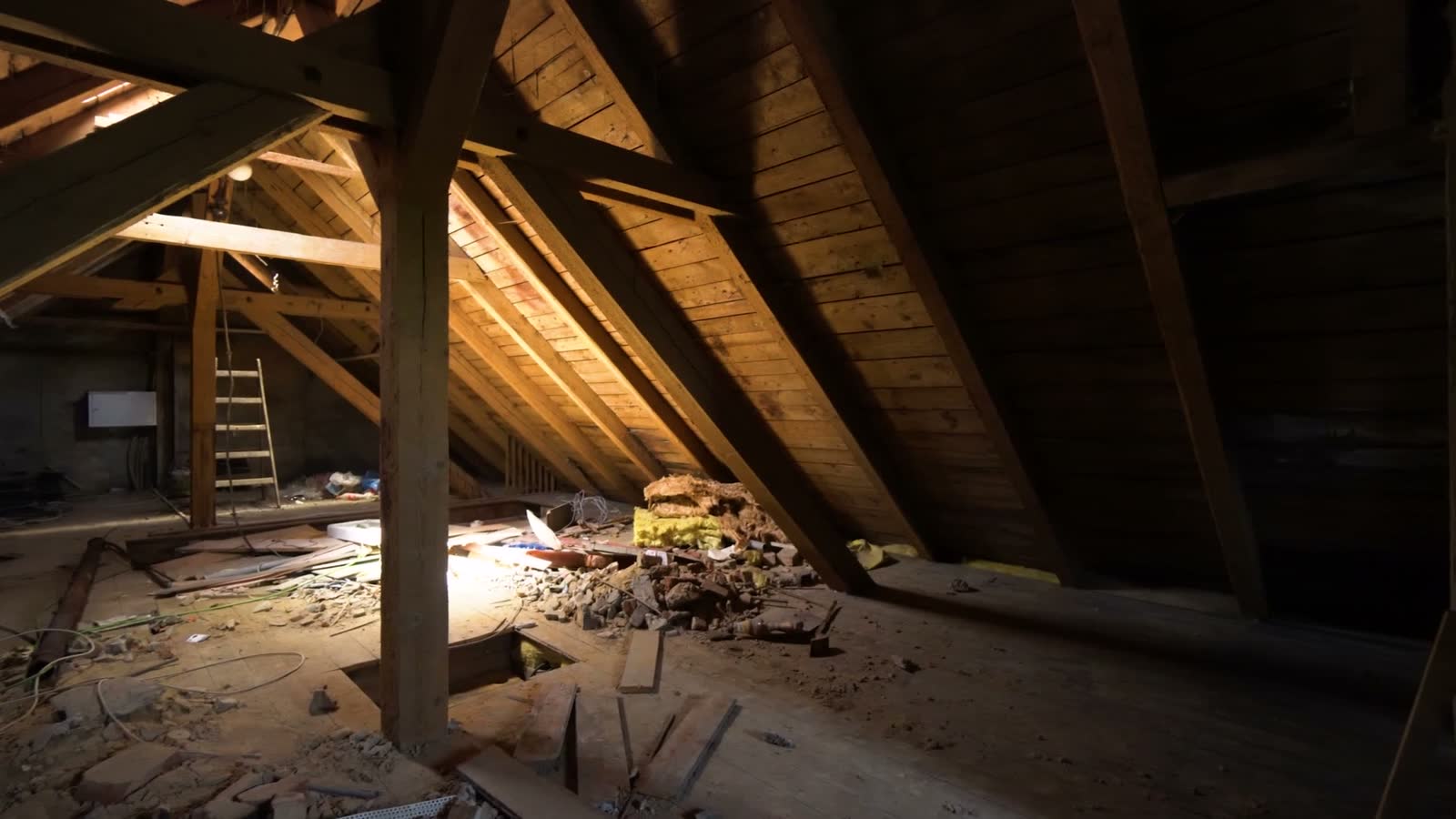 attic-dark.mp4
