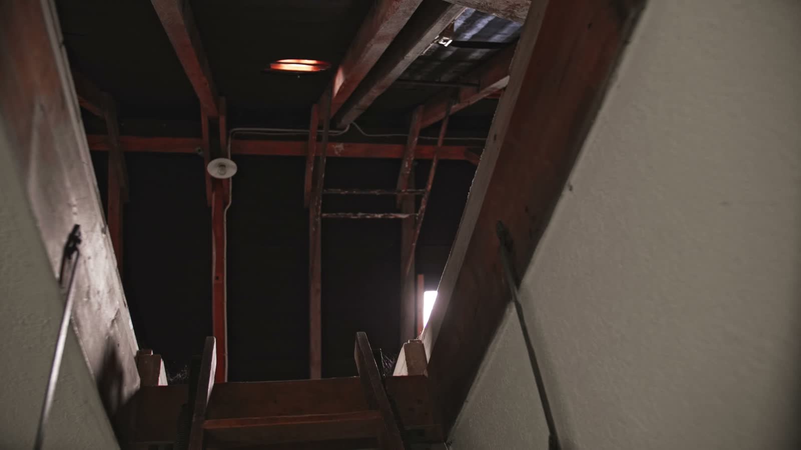 bottom-view-of-an-open-roof-hatch-seeing-the-roof.mp4