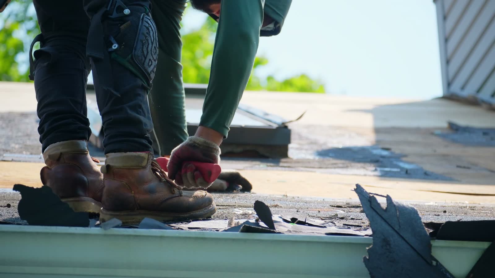 roof-remove-damaged.mp4