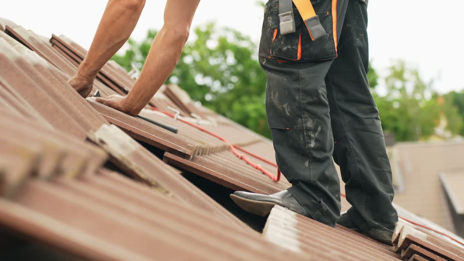 roof-tile-repair.mp4