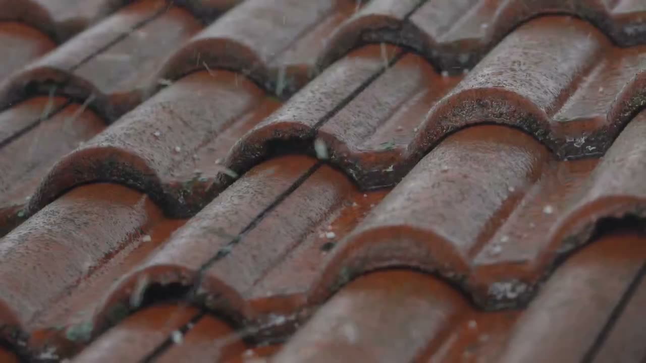 tile-rain-red.mp4