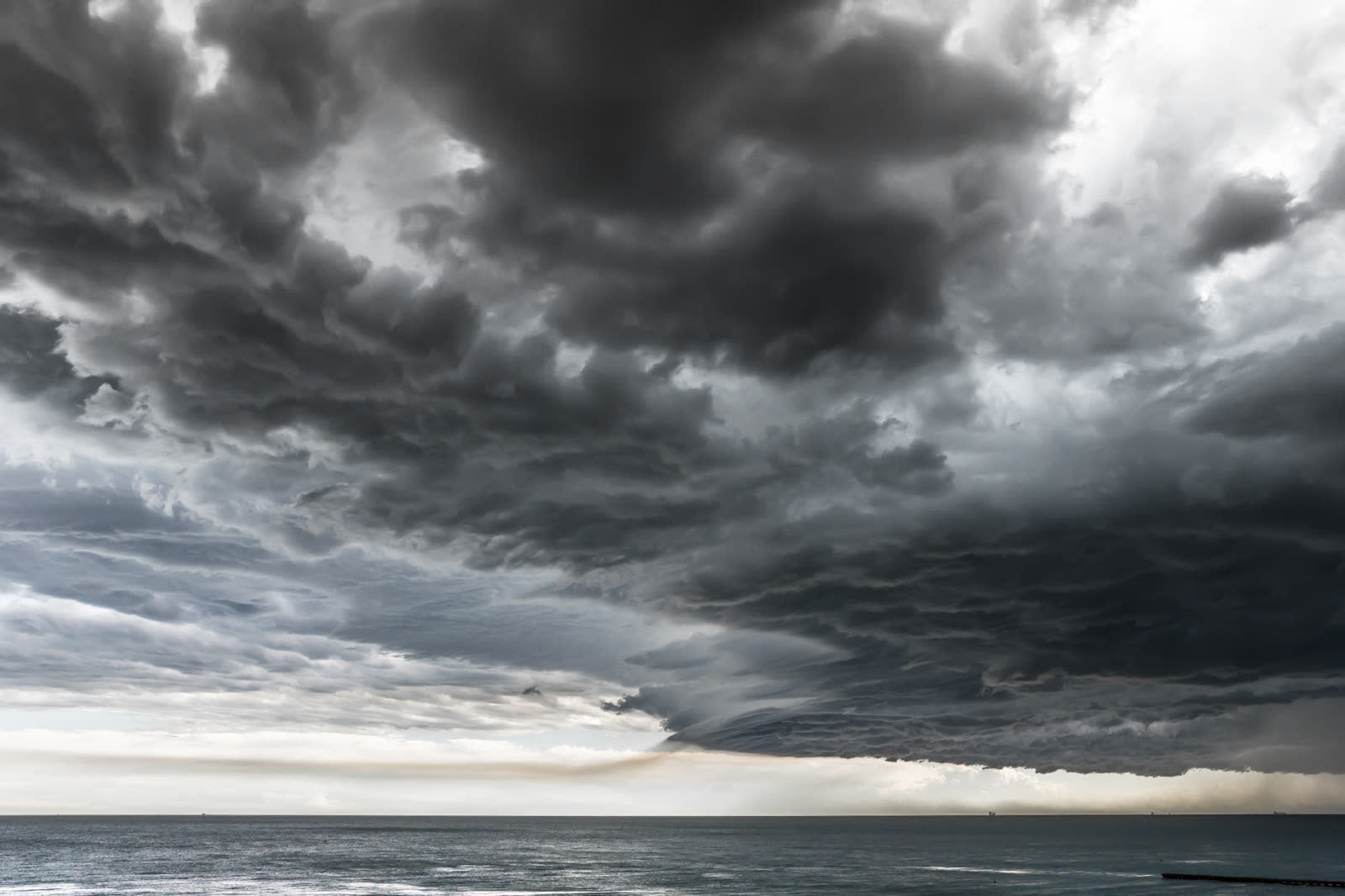 Florida's hurricane-claim deadlines after SB 2-A: 1 year to file, 18 months for supplements